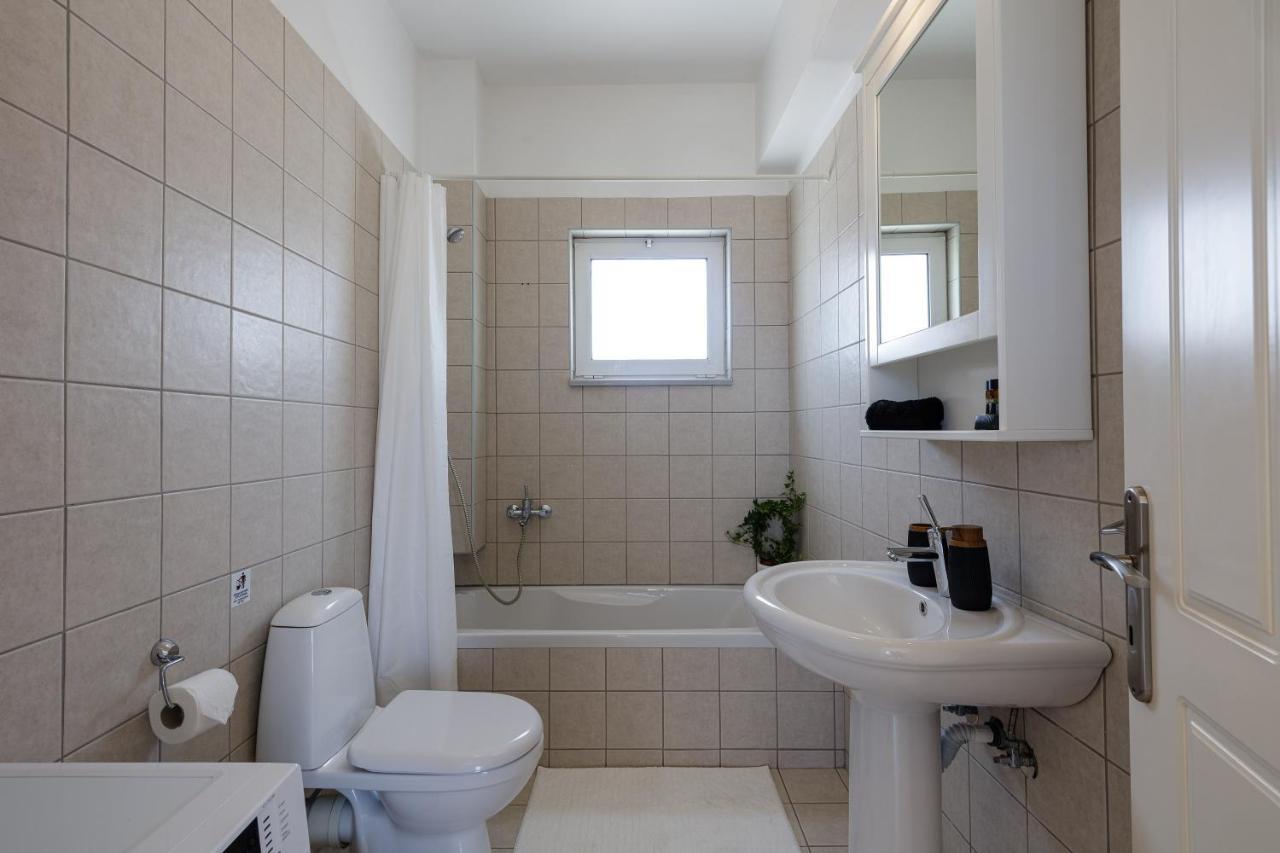 Apartament Adelphes Beachfront With Direct Connection To The Chania (Crete)