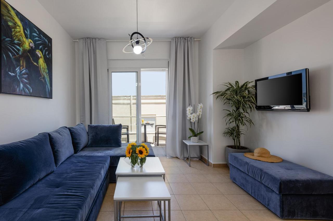 Adelphes Beachfront With Direct Connection To The Leilighet Khania