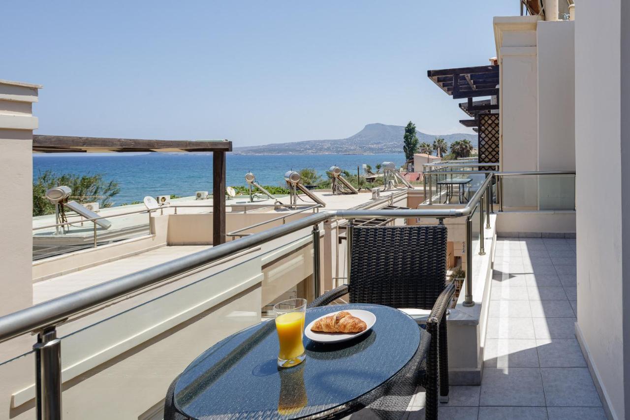Leilighet Adelphes Beachfront With Direct Connection To The *
